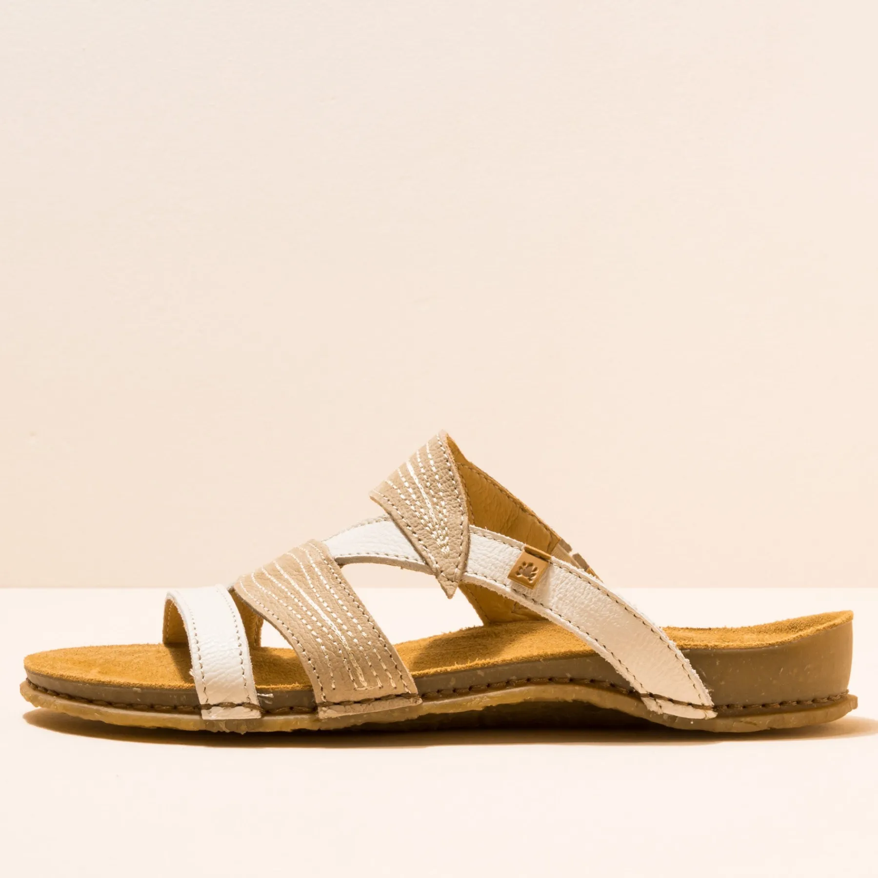 El Naturalista Sandals | 5812 PANGLAO